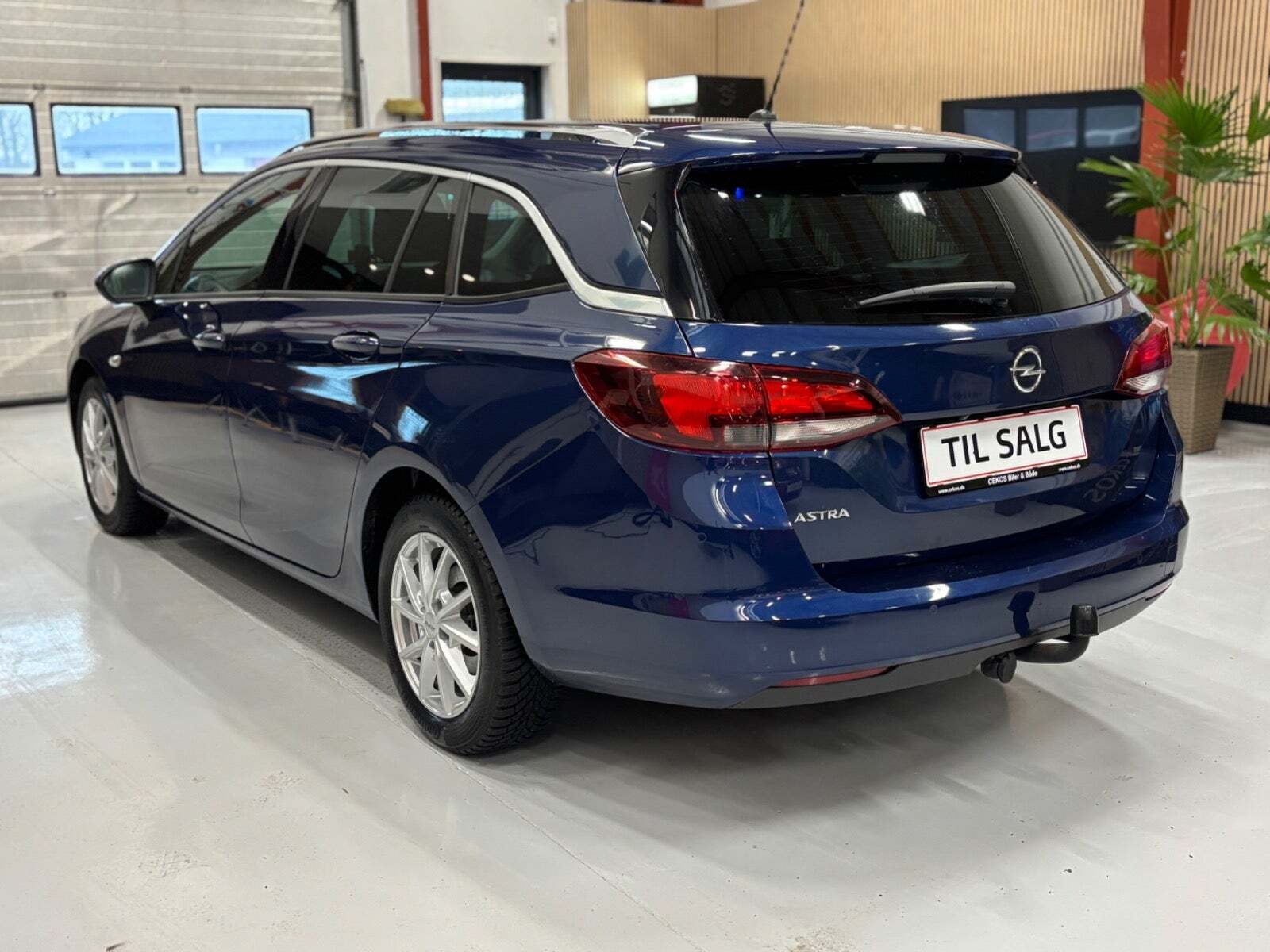 Opel Astra 1,2 T 110 Elegance Sports Tourer