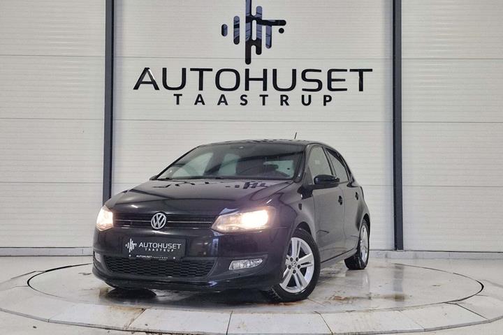 Sort VW Polo fra 2014 set udefra
