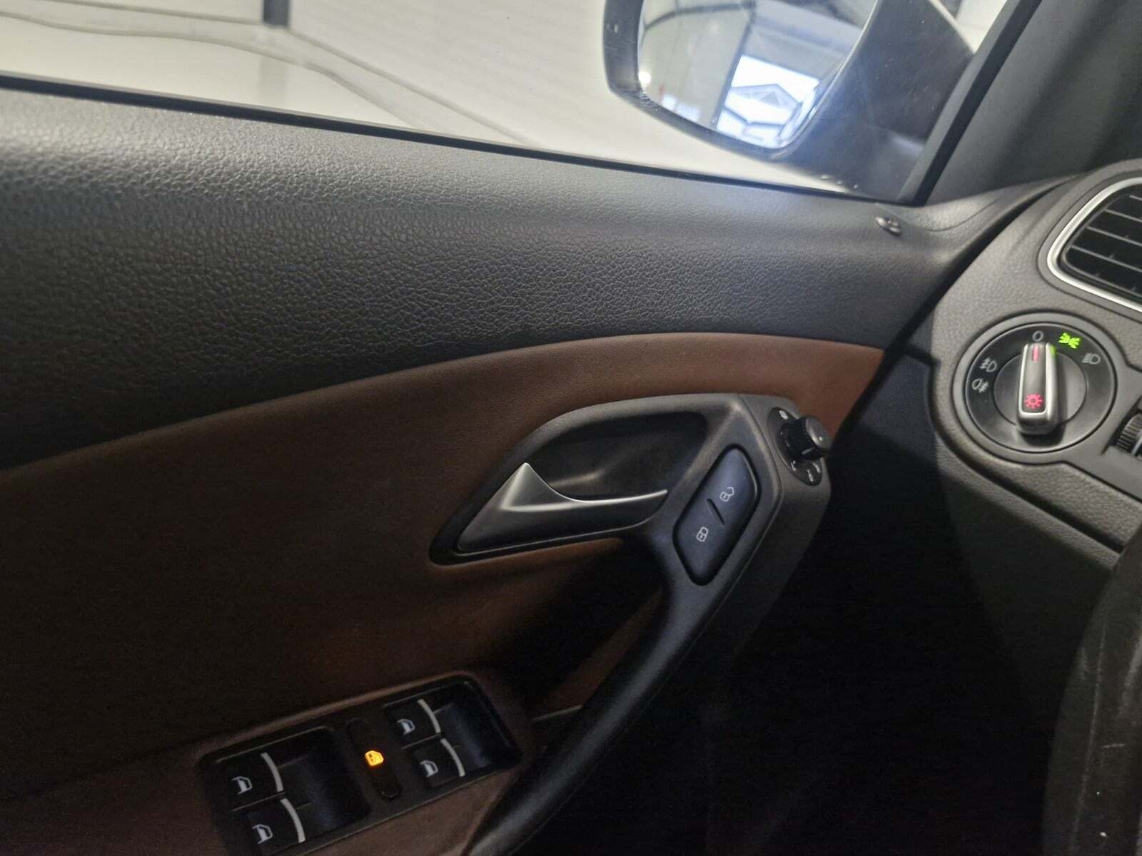 Sort VW Polo fra 2014