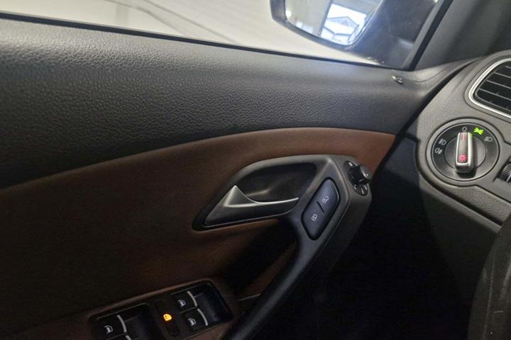 Sort VW Polo fra 2014