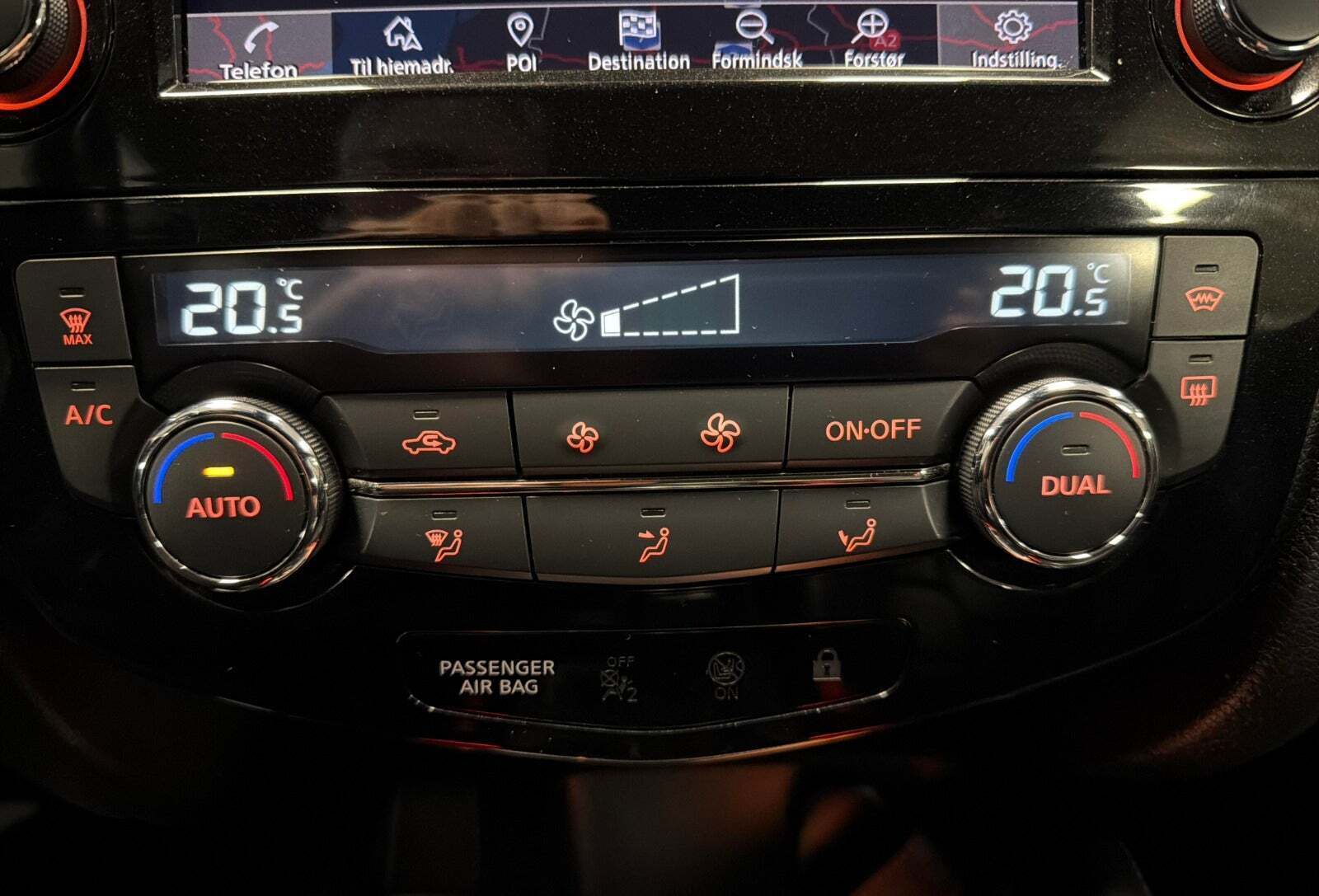 Sølv Nissan Qashqai fra 2020