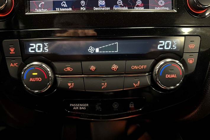 Sølv Nissan Qashqai fra 2020