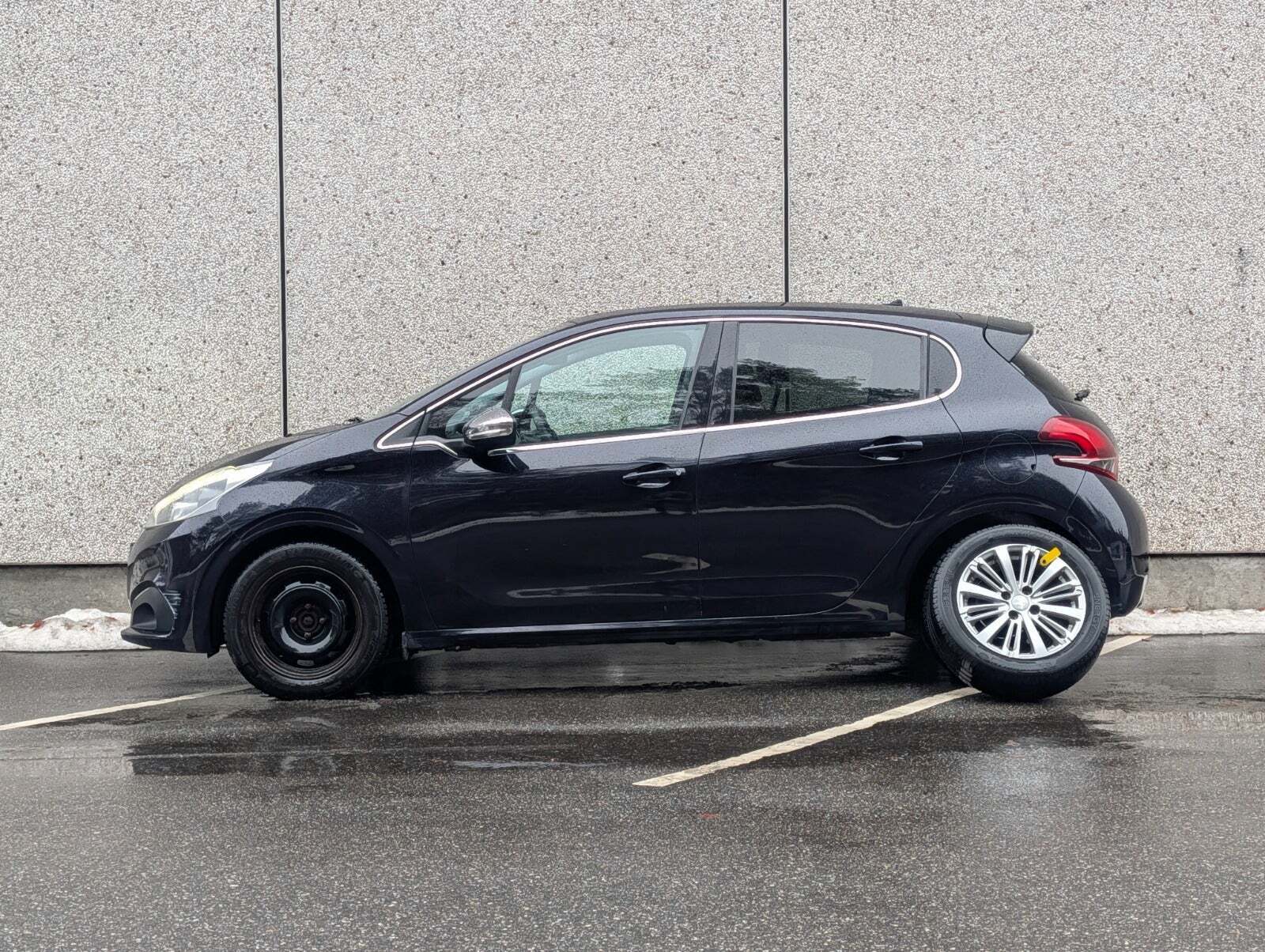 Peugeot 208 1,2 VTi 82 Allure