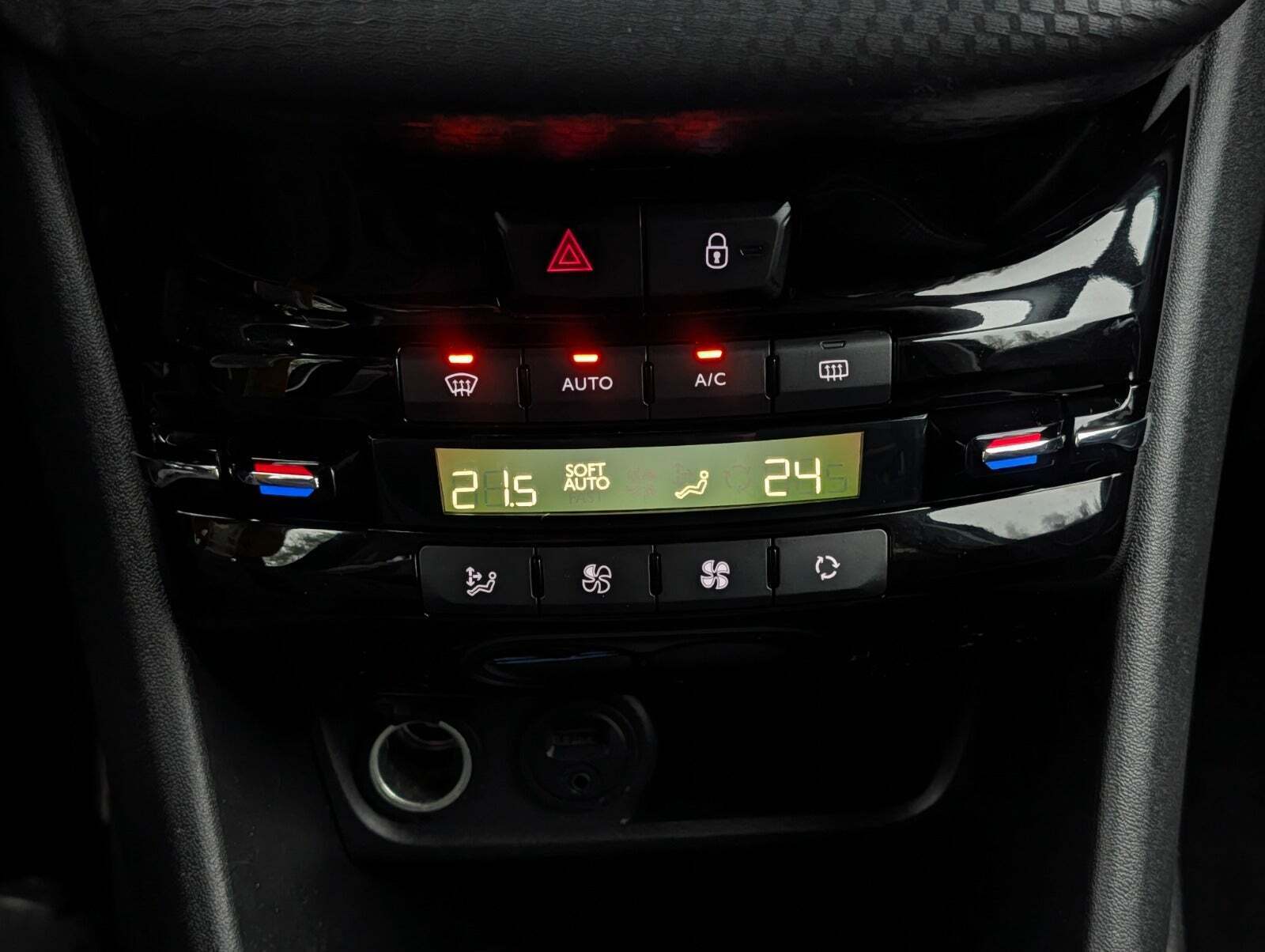 undefined Peugeot 208 fra 2017