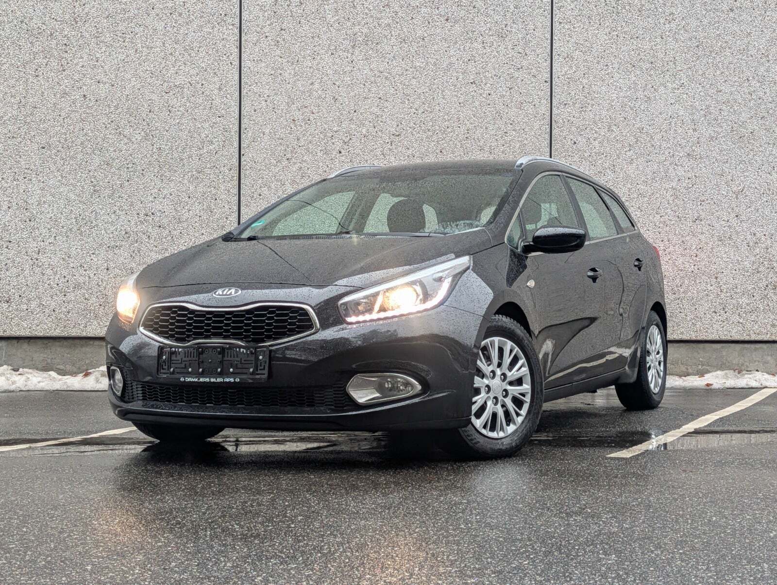 Kia Ceed 1,6 CRDi 128 World Cup SW