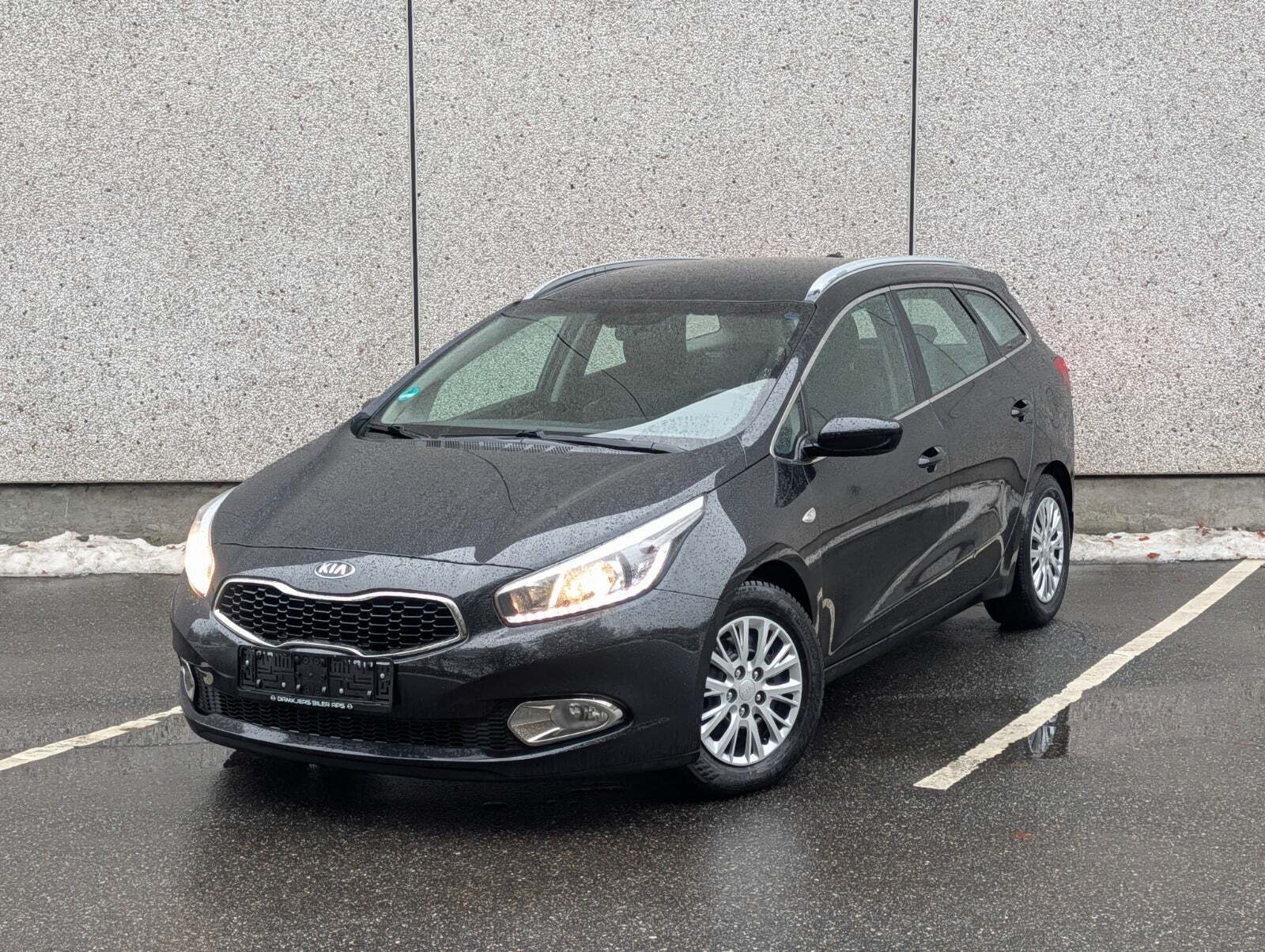 Kia Ceed 1,6 CRDi 128 World Cup SW