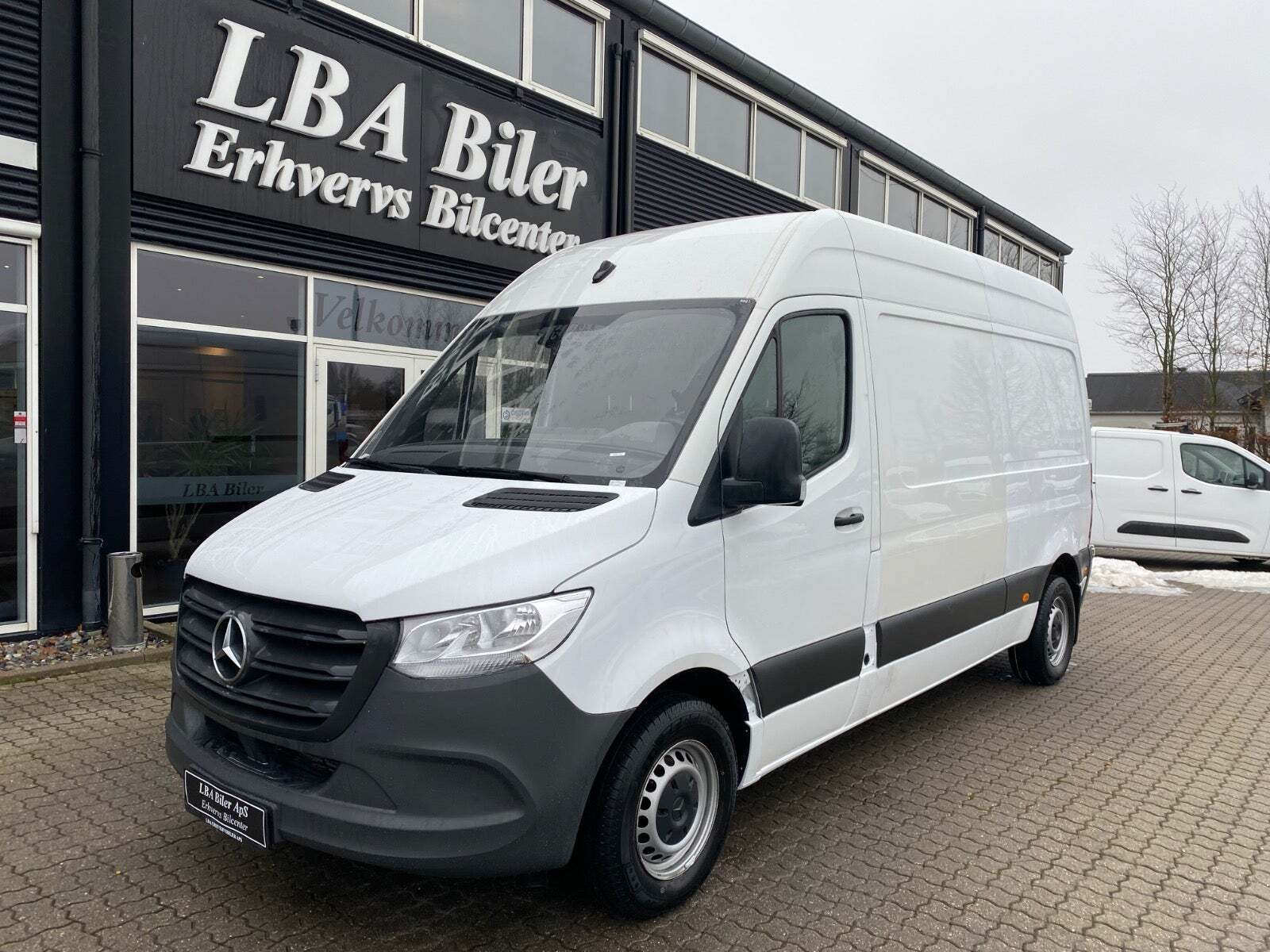 Mercedes Sprinter 211 2,2 CDi A2 Kassevogn aut. FWD