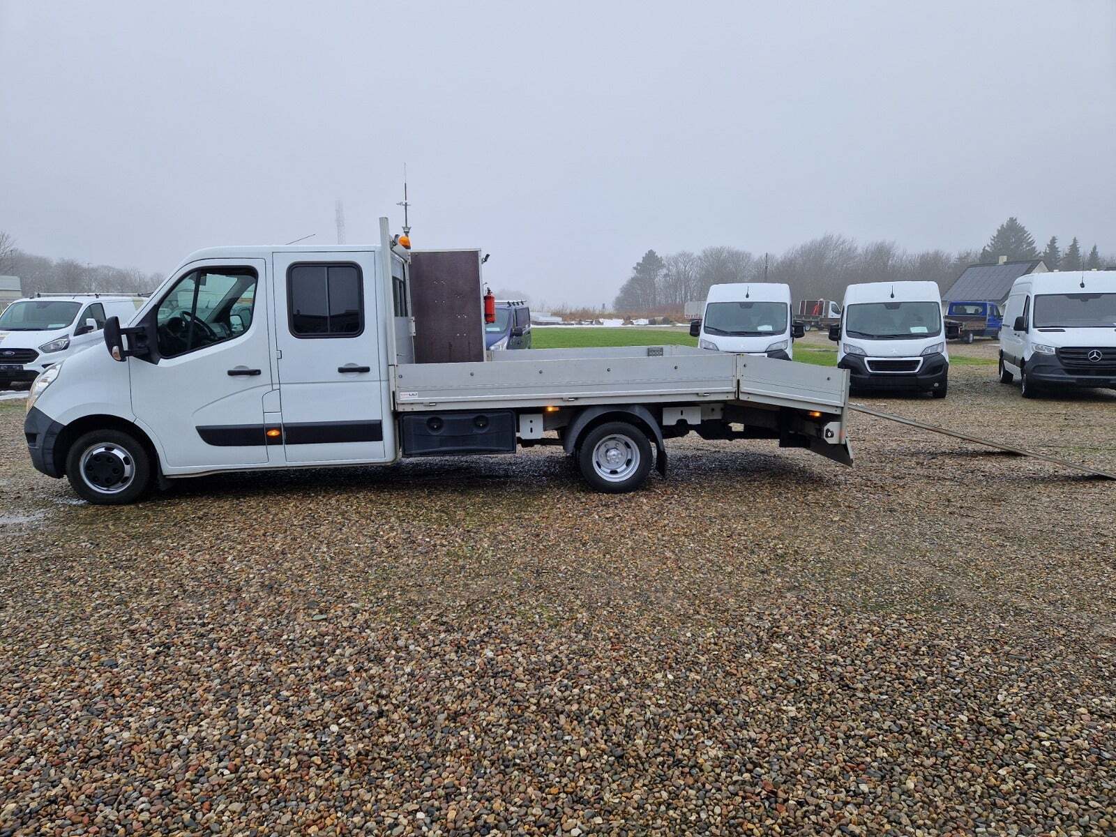 Renault Master III T35 2,3 dCi 165 L4 Db.Kab RWD