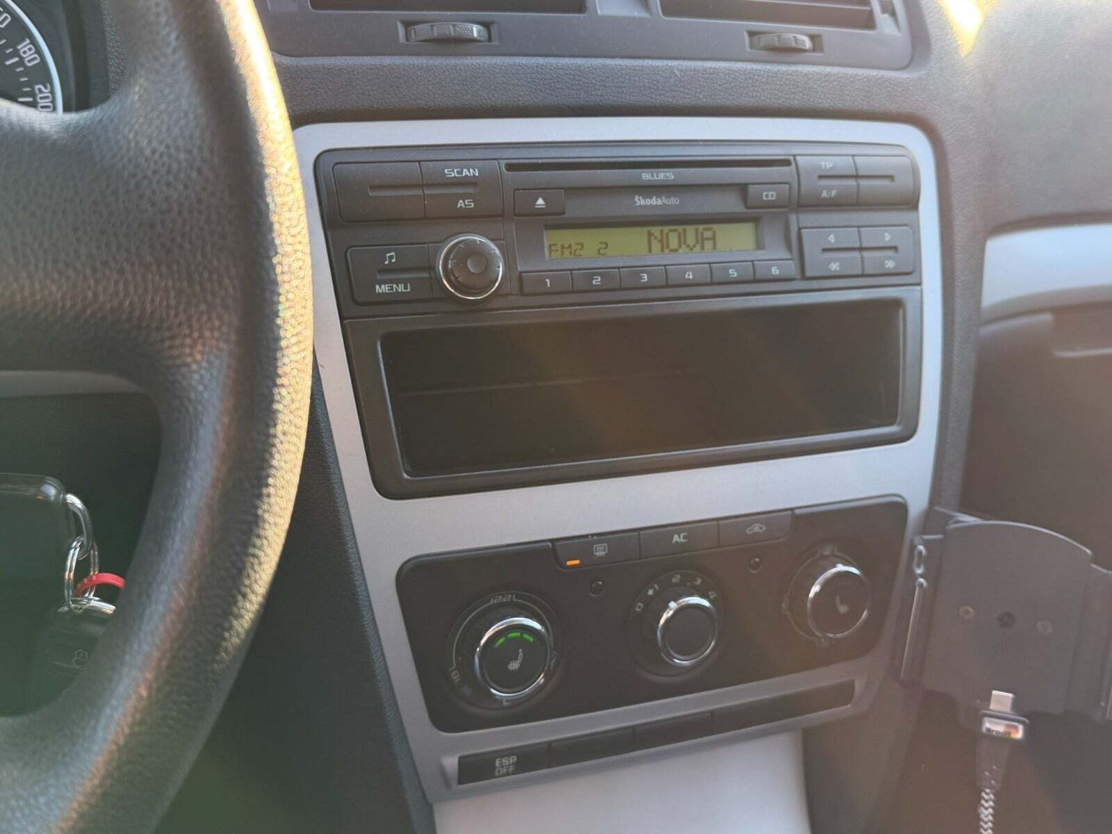 Beige Skoda Octavia fra 2009