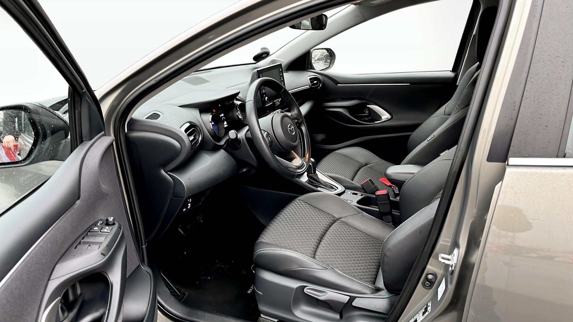 Mazda 2 1,5 VVT-I  Hybrid Agile Comfort CVT 116HK 5d Trinl. Gear