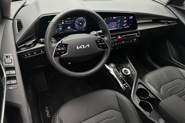 Rød Kia Niro EV fra 2025