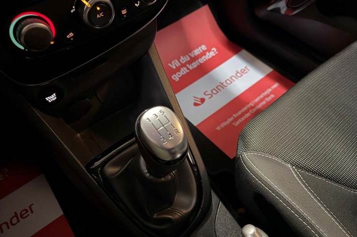 Rød Renault Clio IV fra 2019