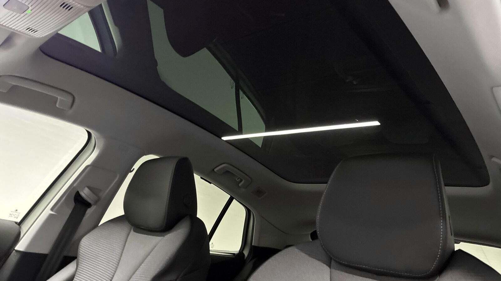 Sølv Skoda Enyaq fra 2025