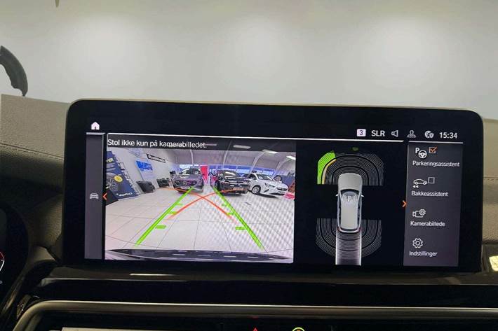 Grå BMW iX3 fra 2023