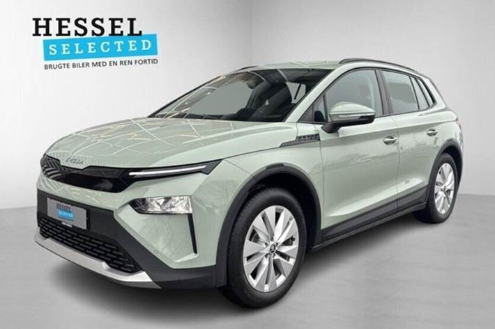 Grøn Skoda Elroq fra 2025 set udefra