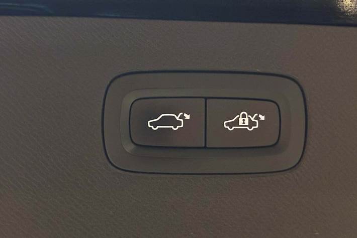 Sort Volvo XC90 fra 2017