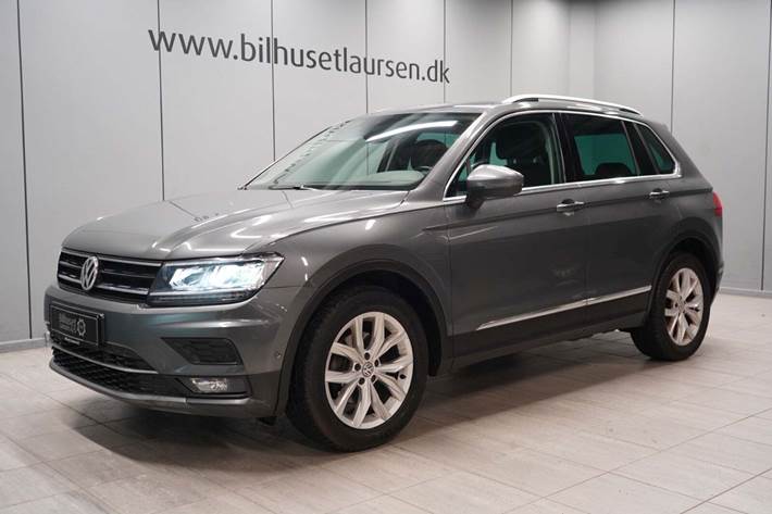 Grå VW Tiguan fra 2018 set udefra