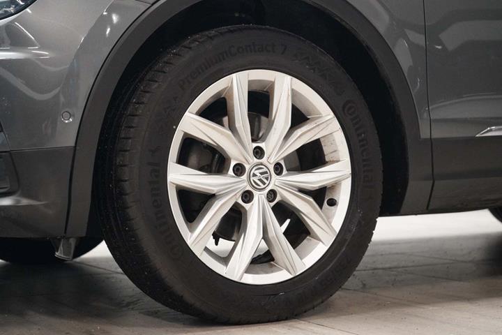 Grå VW Tiguan fra 2018