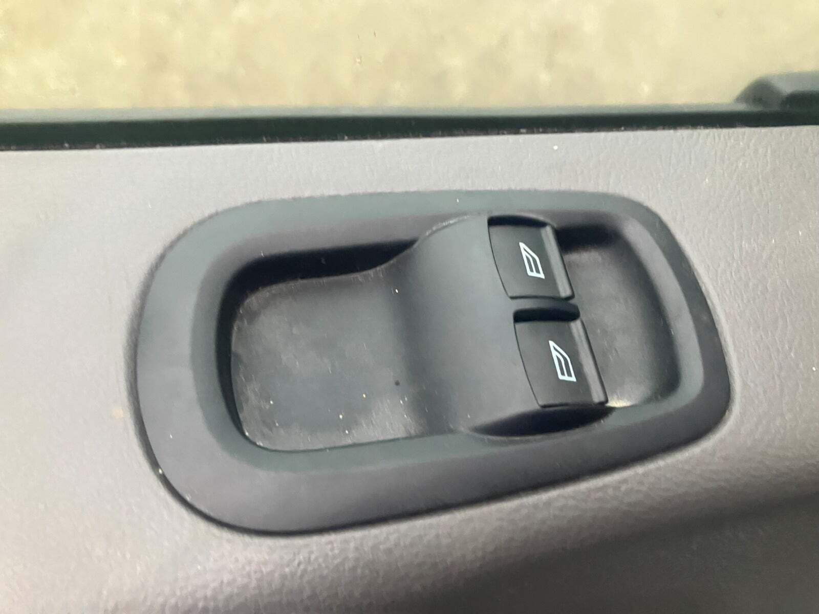 Ford E-Transit 350 L3 Chassis 68 Trend H1 RWD