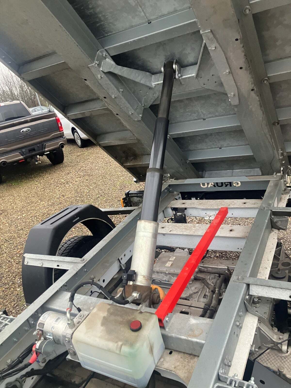 Hvid Ford E-Transit 350 L3 Chassis fra 2023