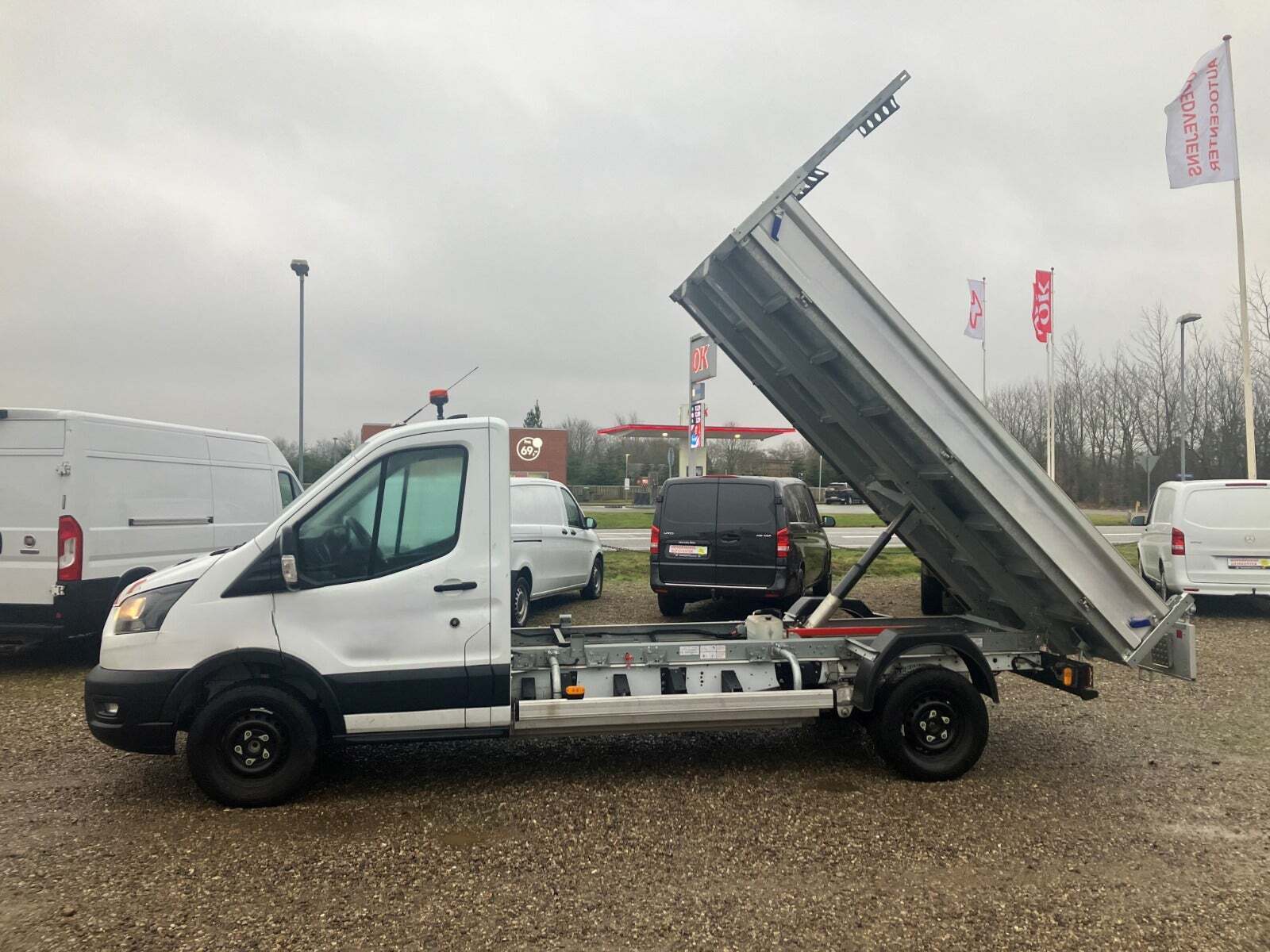 Ford E-Transit 350 L3 Chassis 68 Trend H1 RWD