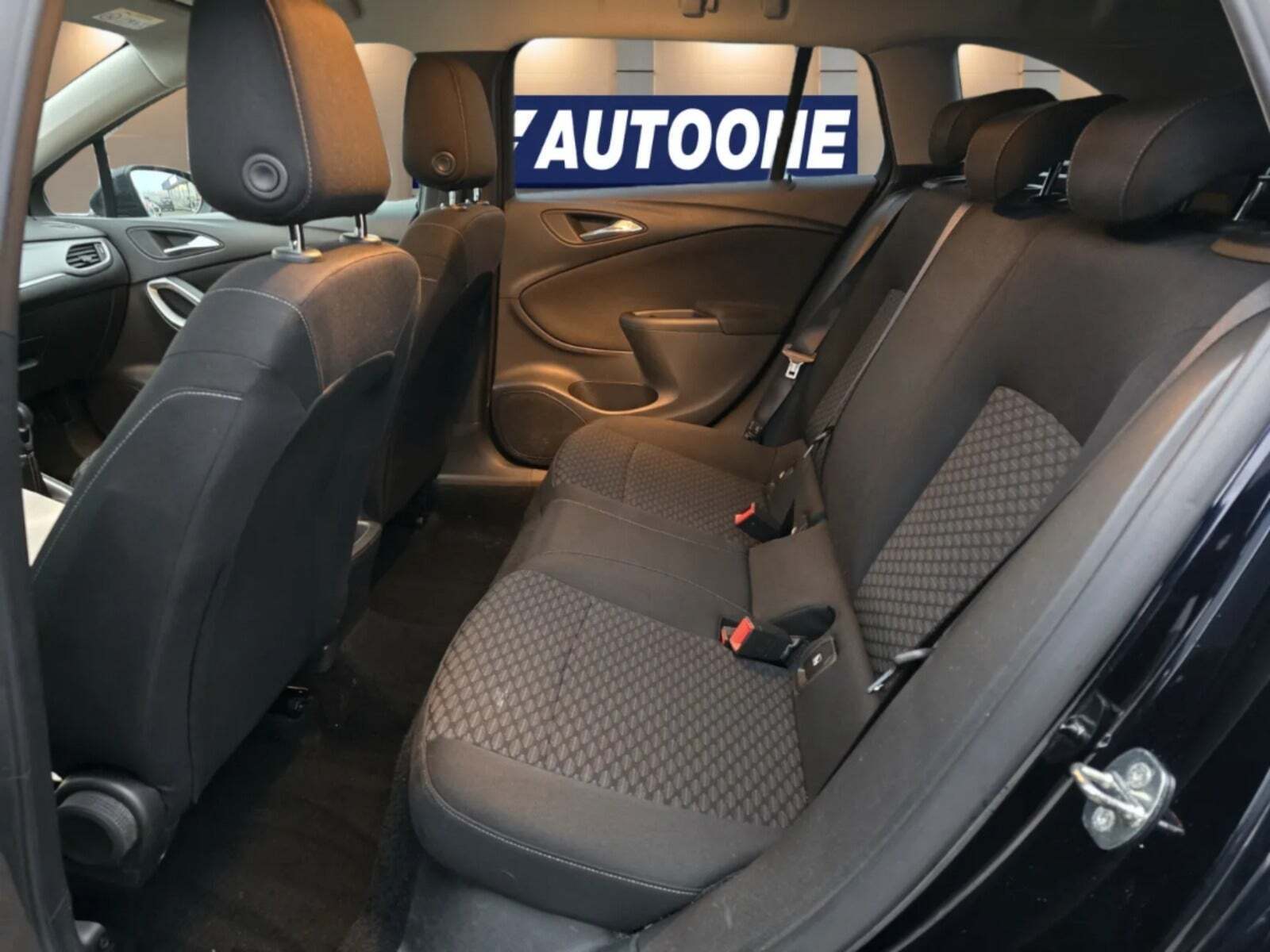 undefined Opel Astra fra 2018