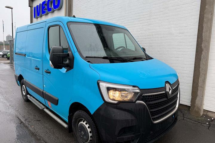 Blå Renault Master IV T33 fra 2019