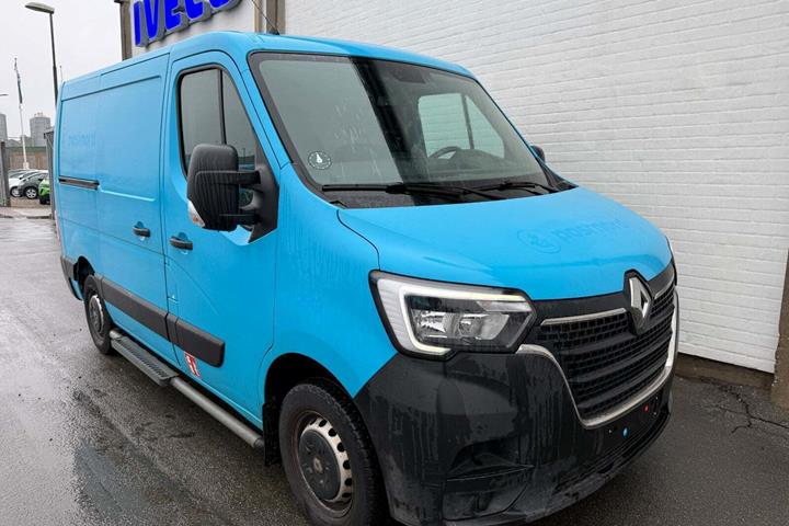 Blå Renault Master IV T33 fra 2019
