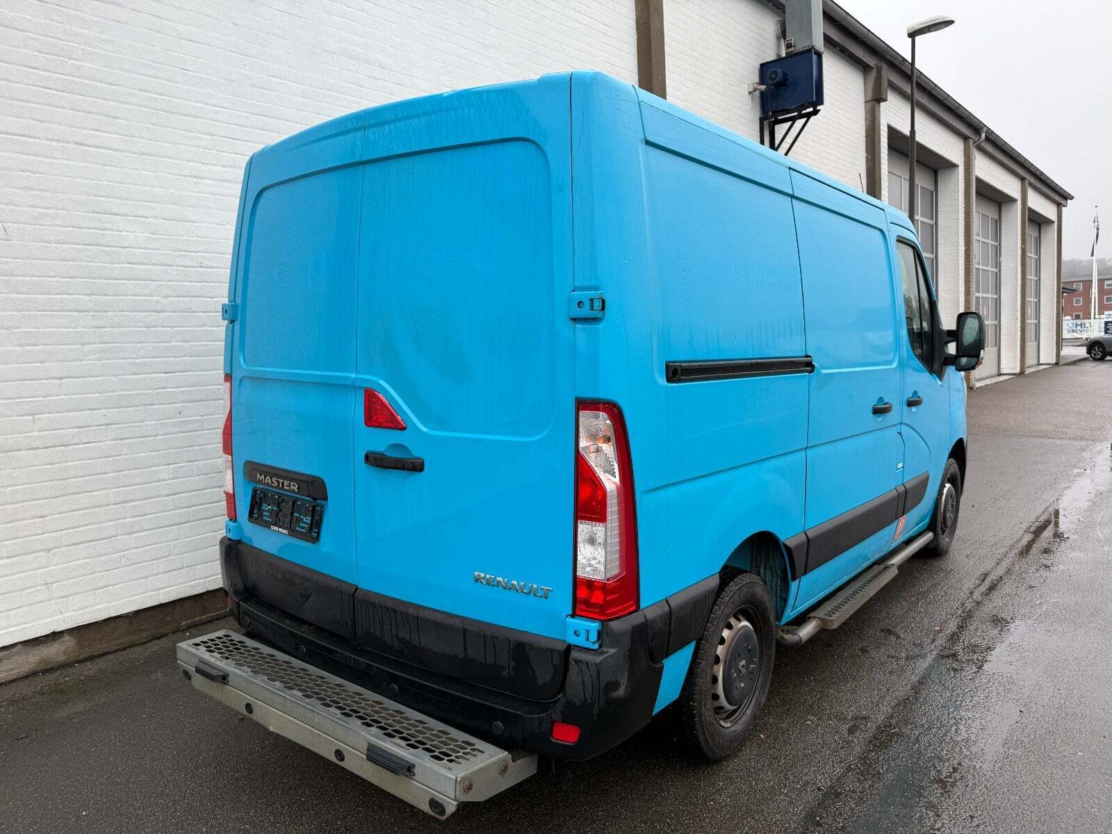 Renault Master IV T33 2,3 dCi 150 L1H1 Kassevogn aut.