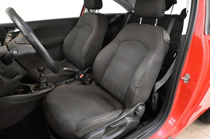 Rød Opel Corsa fra 2015