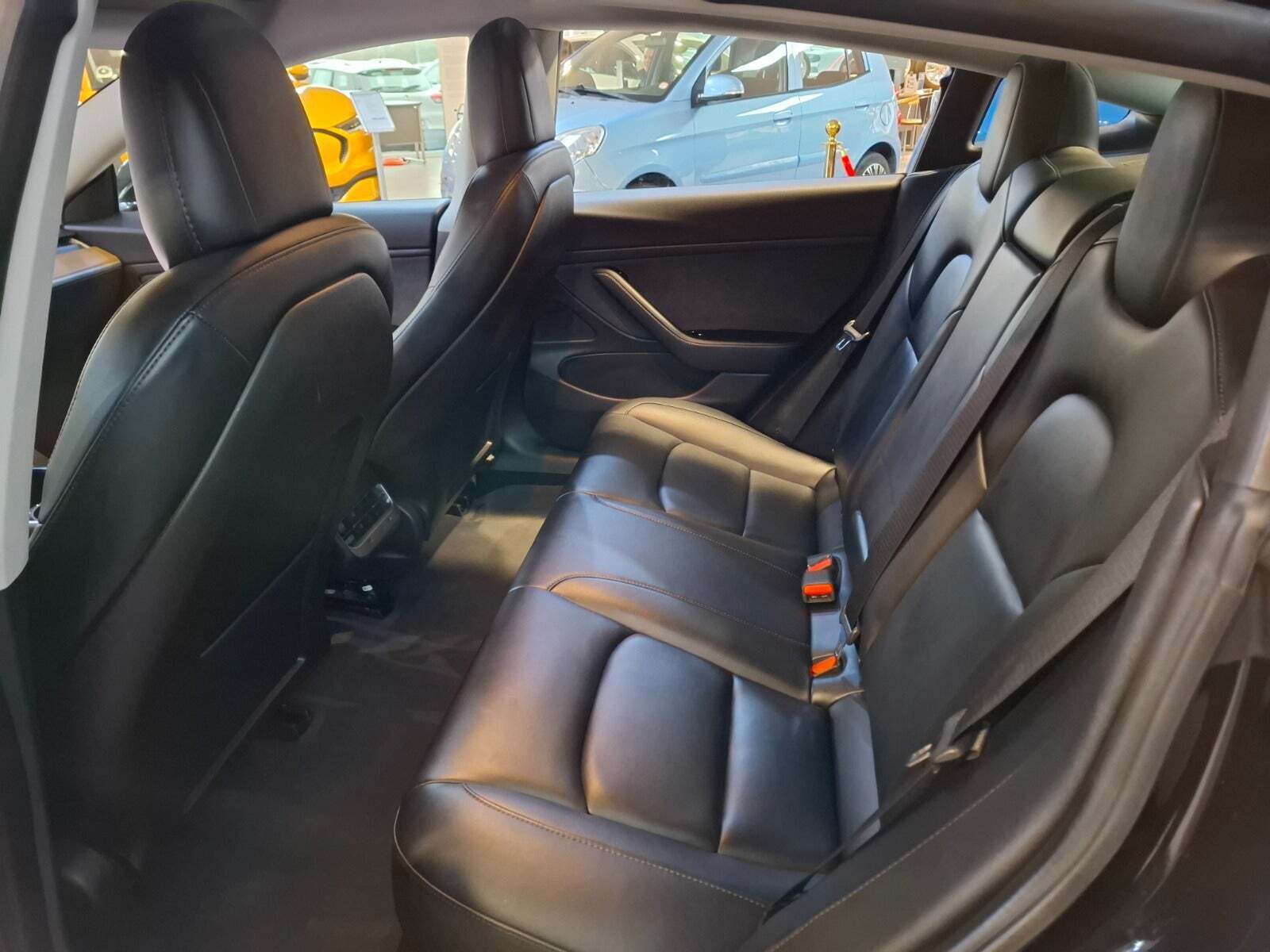 Sort Tesla Model 3 fra 2019