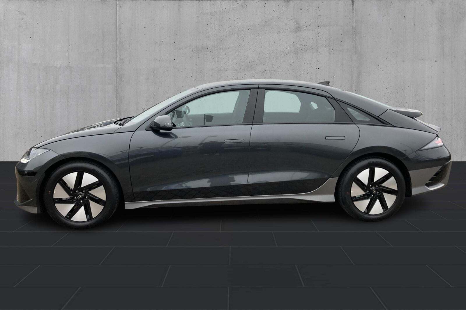 Hyundai Ioniq 6 77 Essential