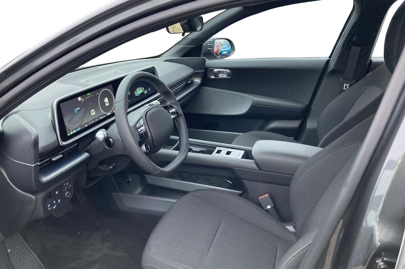 Hyundai Ioniq 6 77 Essential