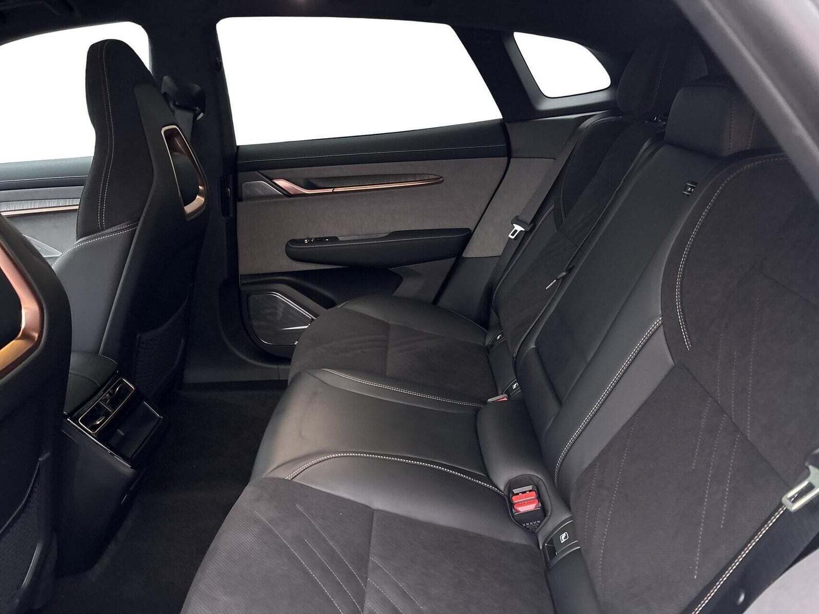 Zeekr 001 Long Range RWD