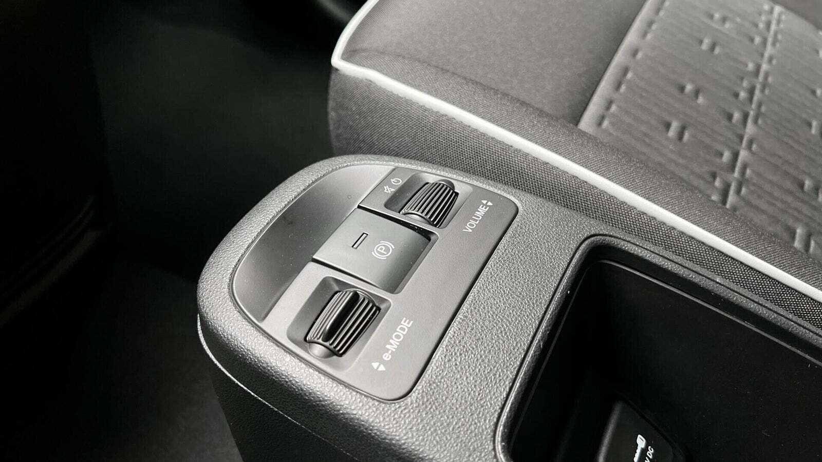 Hvid Fiat 500e fra 2022