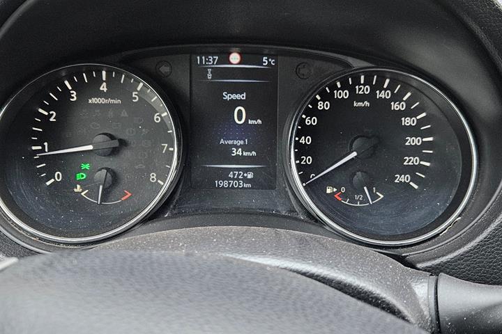 Sort Nissan Qashqai fra 2017