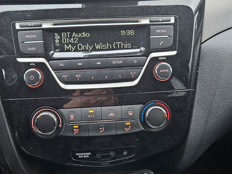 Nissan Qashqai 1,2 DIG-T 115 SUV 2WD 6 M/T