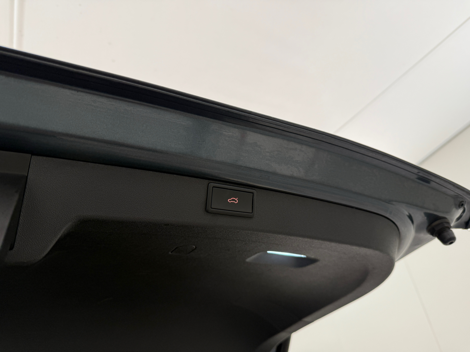 Grå Skoda Enyaq fra 2021