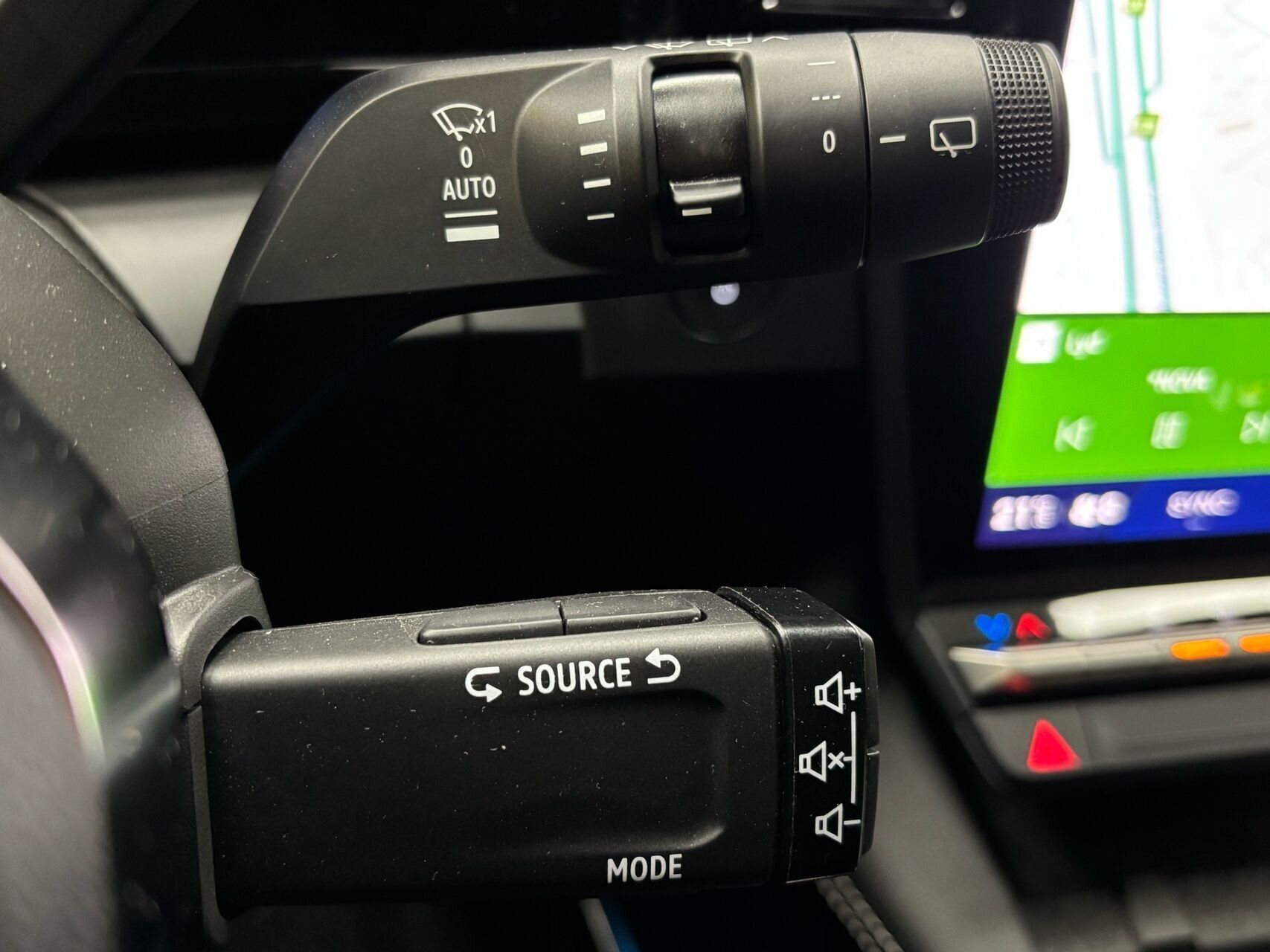 Hvid Renault Scénic fra 2025