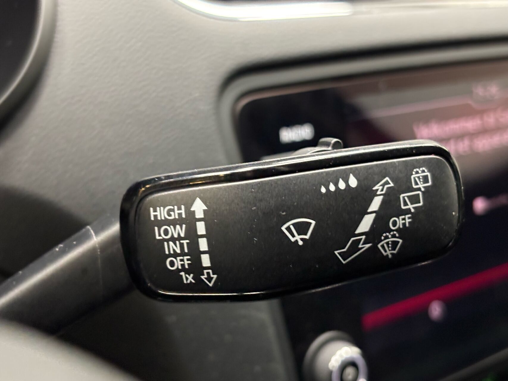 Sort Skoda Octavia fra 2018