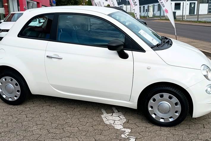 Beige Fiat 500 fra 2018