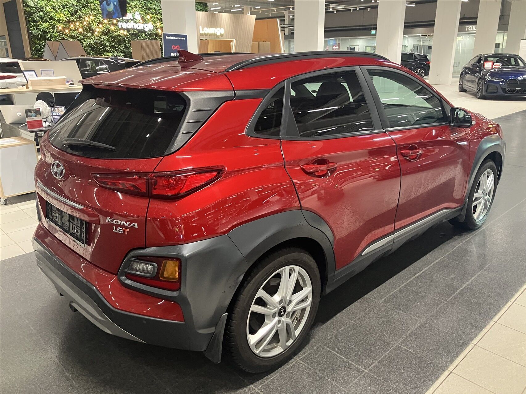 Rød Hyundai Kona fra 2020