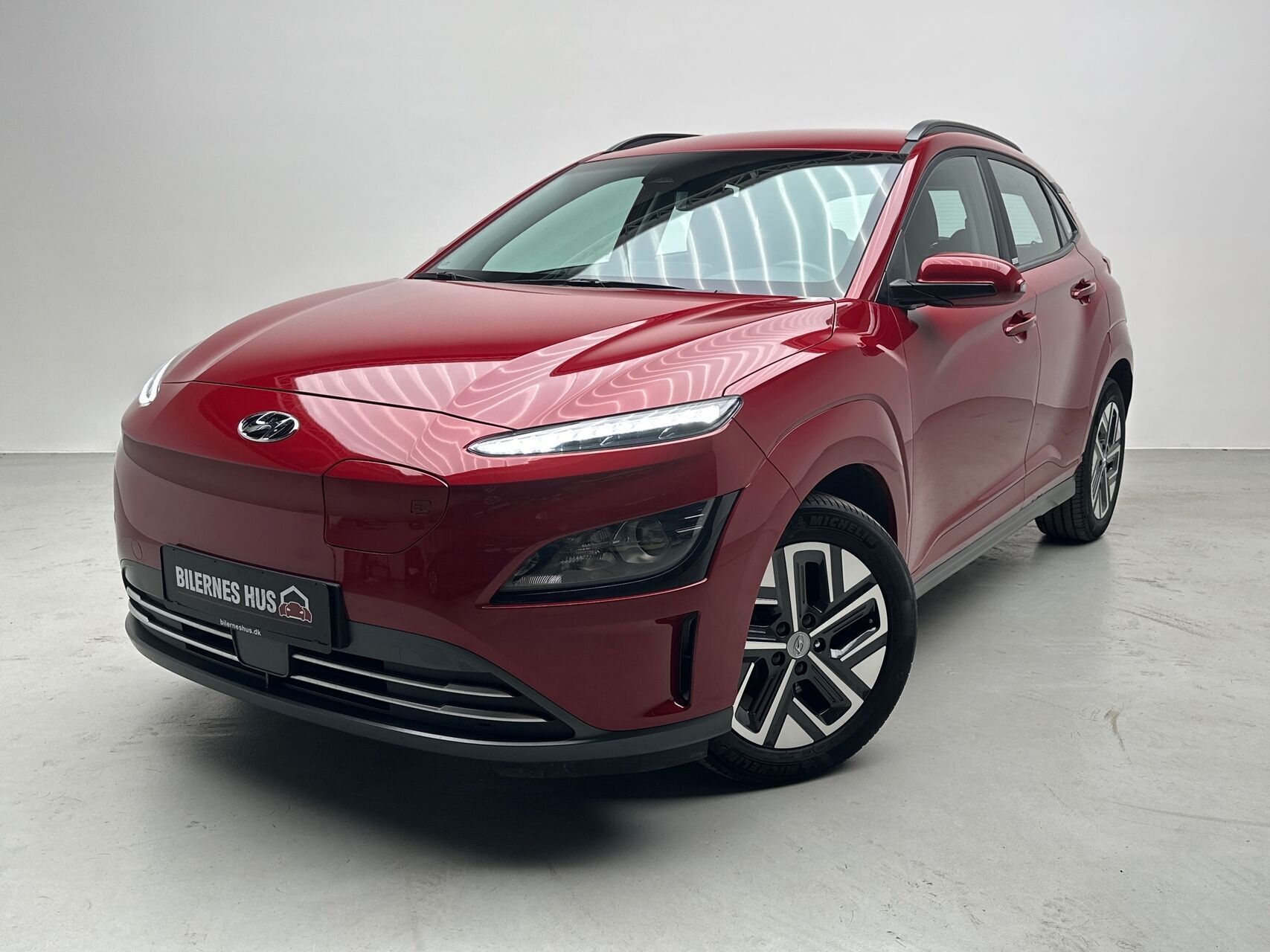Rød Hyundai Kona fra 2021