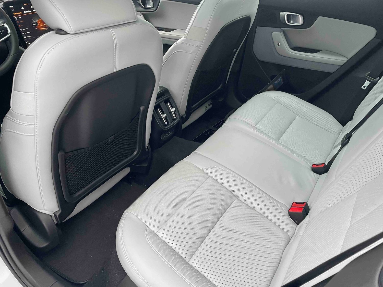 Hvid Polestar 2 fra 2024