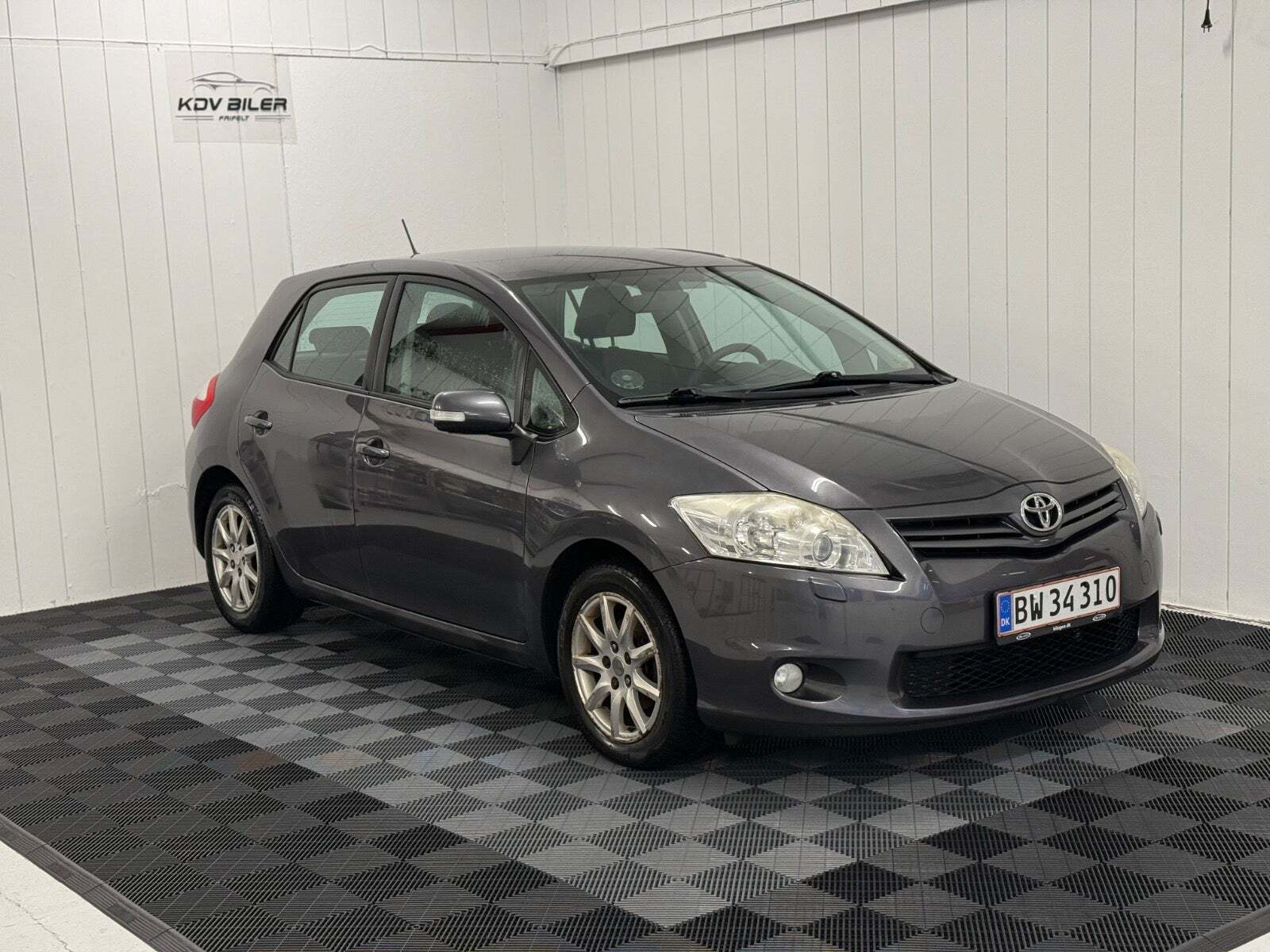 Toyota Auris 1,6 T2
