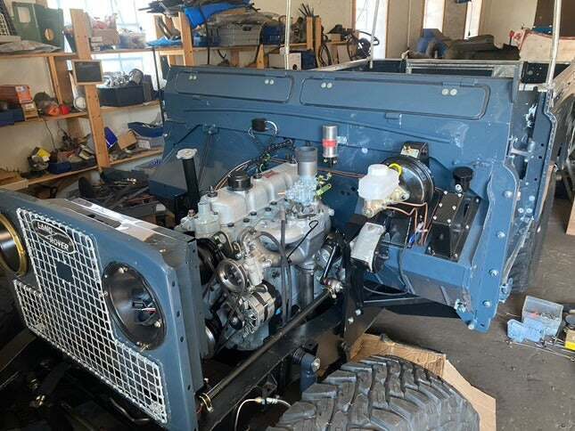Gul Land Rover Serie II fra 1958 set udefra