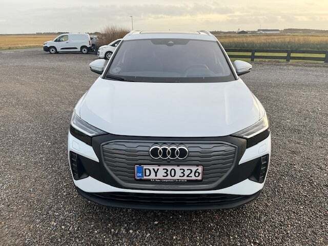 undefined Audi Q4 e-tron fra 2024