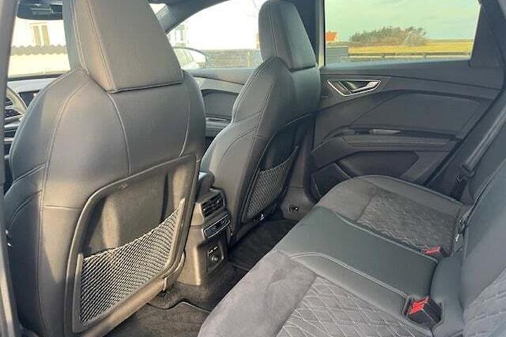 undefined Audi Q4 e-tron fra 2024