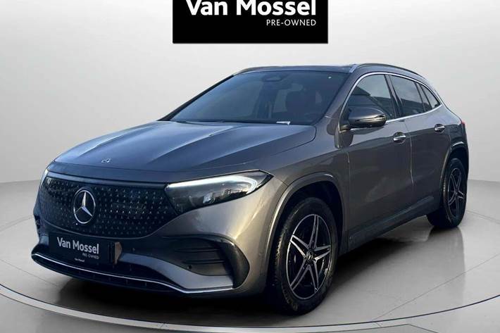 Grå Mercedes EQA250+ fra 2024 set udefra