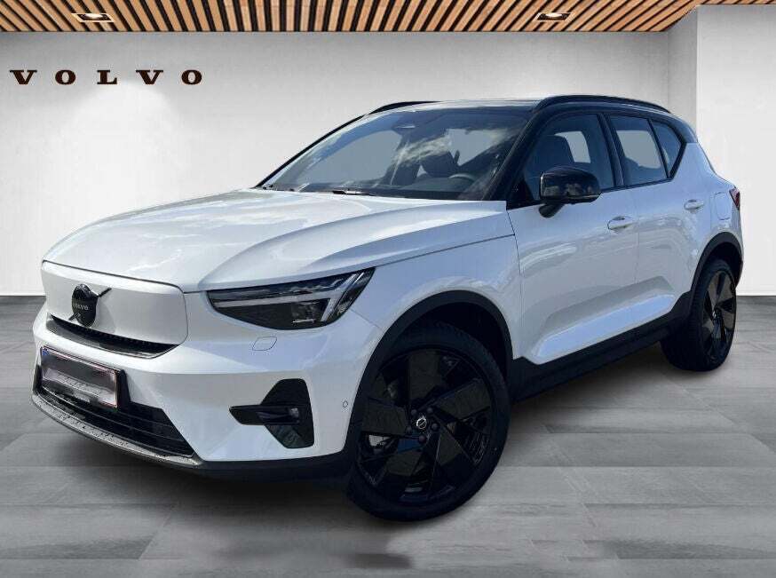 Volvo EX40 Extended Range Black Edition